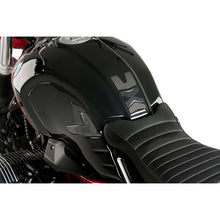Carica l'immagine nel visualizzatore di Gallery, PUIG ADESIVO SERBATOIO PER BMW R NINE T 17-20 CARBON LOOK