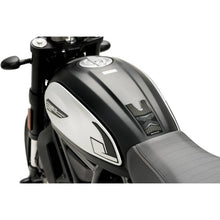 Carica l'immagine nel visualizzatore di Gallery, PUIG ADESIVO SERBATOIO PER DUCATI SCRAMBLER 1100 SPECIAL 18-20 CARBON LOOK