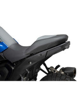Carica l'immagine nel visualizzatore di Gallery, PUIG COPRICODONE PER KIT PISTA PER BMW R1300 GS 23-25 NERO OPACO