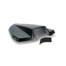 Carica l'immagine nel visualizzatore di Gallery, PUIG COVER PER SEDILE POSTERIORE PER HONDA CB750 HORNET 2025 CARBON LOOK