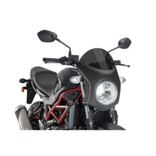 Carica l'immagine nel visualizzatore di Gallery, PUIG CUPOLINO SEMICARENATO PER SUZUKI SV650 16-25 FUME SCURO-CARBON
