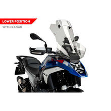 Carica l'immagine nel visualizzatore di Gallery, PUIG CUPOLINO TOURING PLUS-VISIERA CON RADAR PER BMW R1300 GS TROPHY 23-25 FUME CHIARO