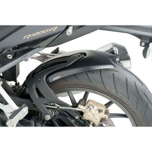Carica l'immagine nel visualizzatore di Gallery, PUIG PARAFANGO POSTERIORE BMW R1250 RS 23-25 CARBON LOOK