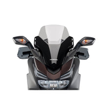 Carica l'immagine nel visualizzatore di Gallery, PUIG PARAMANI SUZUKI BURGMAN 400 17-25 FUME SCURO