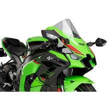 Carica l'immagine nel visualizzatore di Gallery, PUIG SPOILER LATERALE DOWNFORCE RACE KAWASAKI ZX-10RR 21-25 FUME CHIARO
