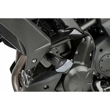 Carica l'immagine nel visualizzatore di Gallery, PUIG TAMPONI PARATELAIO MOD. R19 PER KAWASAKI VERSYS 650 17-18 NERO