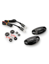Carica l'immagine nel visualizzatore di Gallery, PUIG TAPPO FORO SPECCHIETTO CON FRECCE TAB KAWASAKI ZX-10RR 2026 NERO