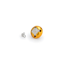 Carica l'immagine nel visualizzatore di Gallery, PUIG TAPPO OLIO MOTORE PER TRIUMPH COLORE ORO - COD. 3760O - Materiale: alluminio anodizzato nero con anello colorato.