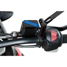 Carica l'immagine nel visualizzatore di Gallery, PUIG TAPPO SERBATOIO ANTERIORE PER FLUIDO FRENO PER BMW G310 GS 21-25 BLU