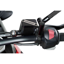 Carica l'immagine nel visualizzatore di Gallery, PUIG TAPPO SERBATOIO ANTERIORE PER FLUIDO FRENO PER BMW G310 GS 21-25 SILVER